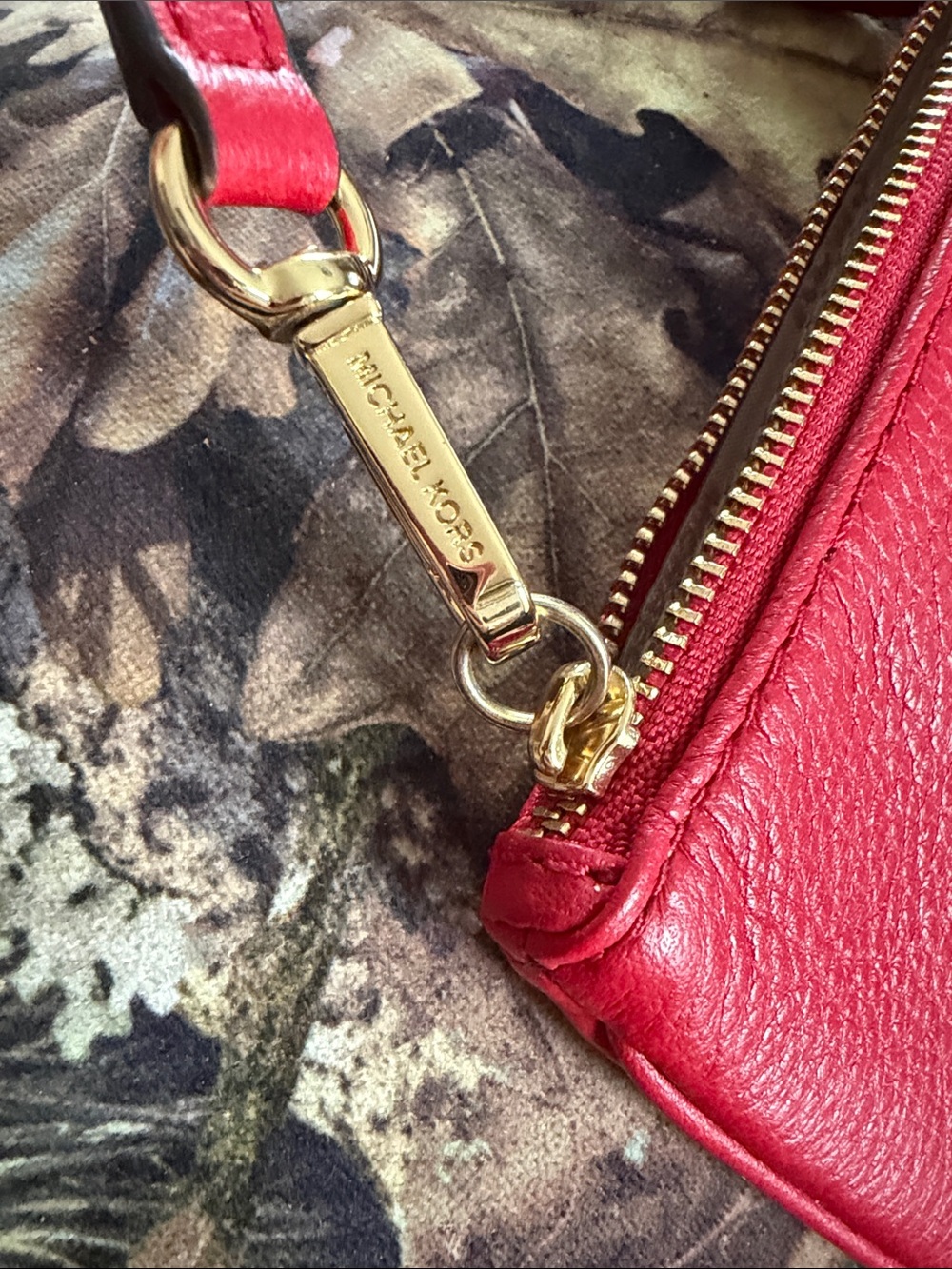 Michael Michael Kors Red Wristlet - Picture 4 of 7
